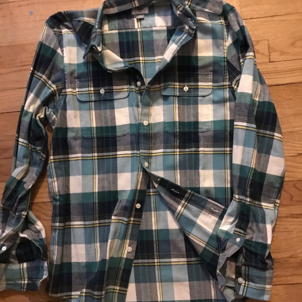 Men's plaid flannel shirt